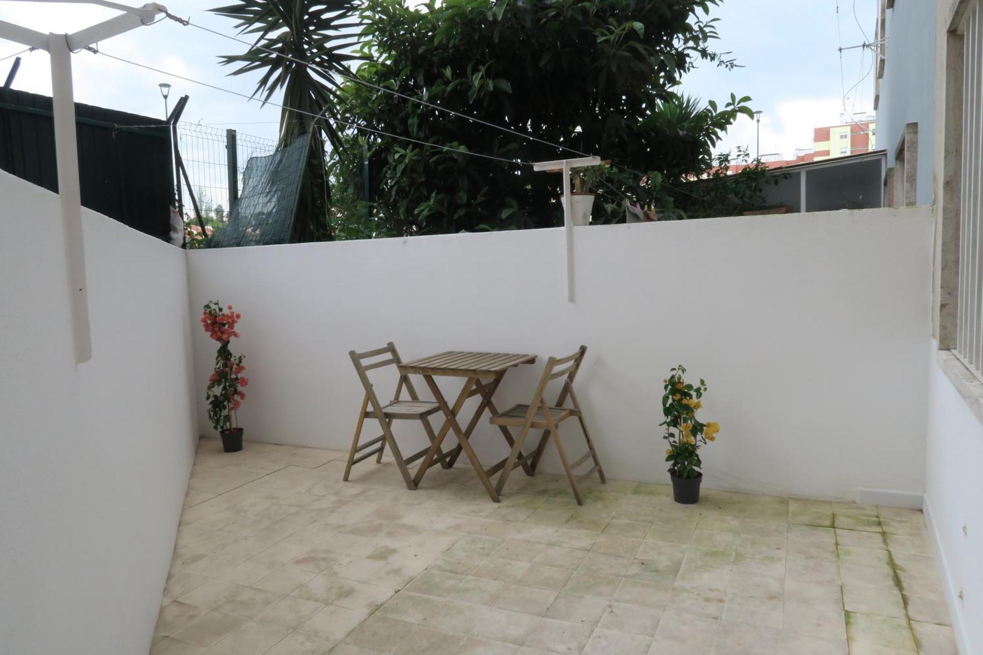 Alvalade Coliving Hub Apartment Lisbon Bagian luar foto